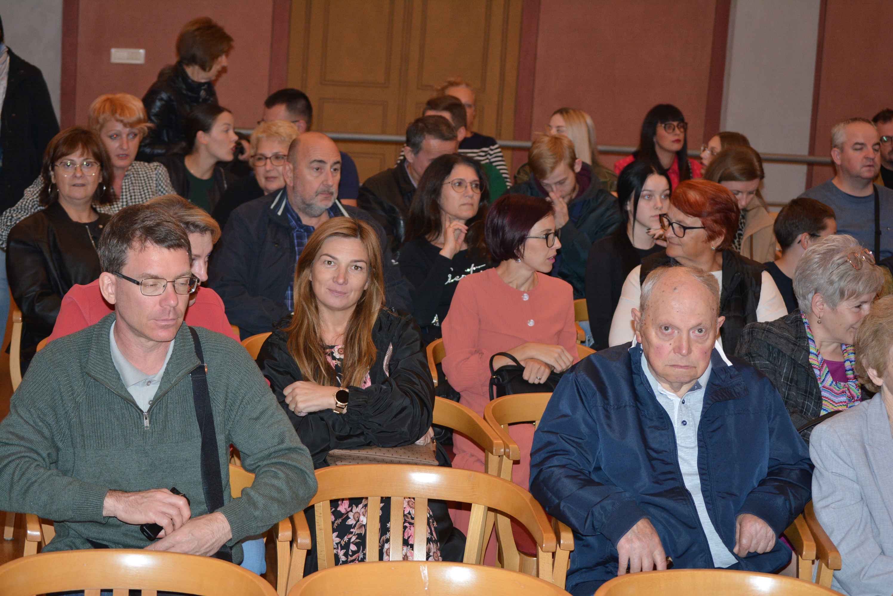 FOTO/VIDEO Divno glazbeno putovanje na godišnjem koncertu ženske vokalne skupine KUU ‘Veseli Međimurci’