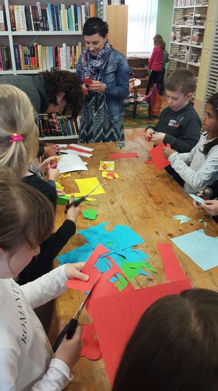 Kreativna radionica Društva Naša djeca Kotoriba – izradili čestitke za Majčin dan