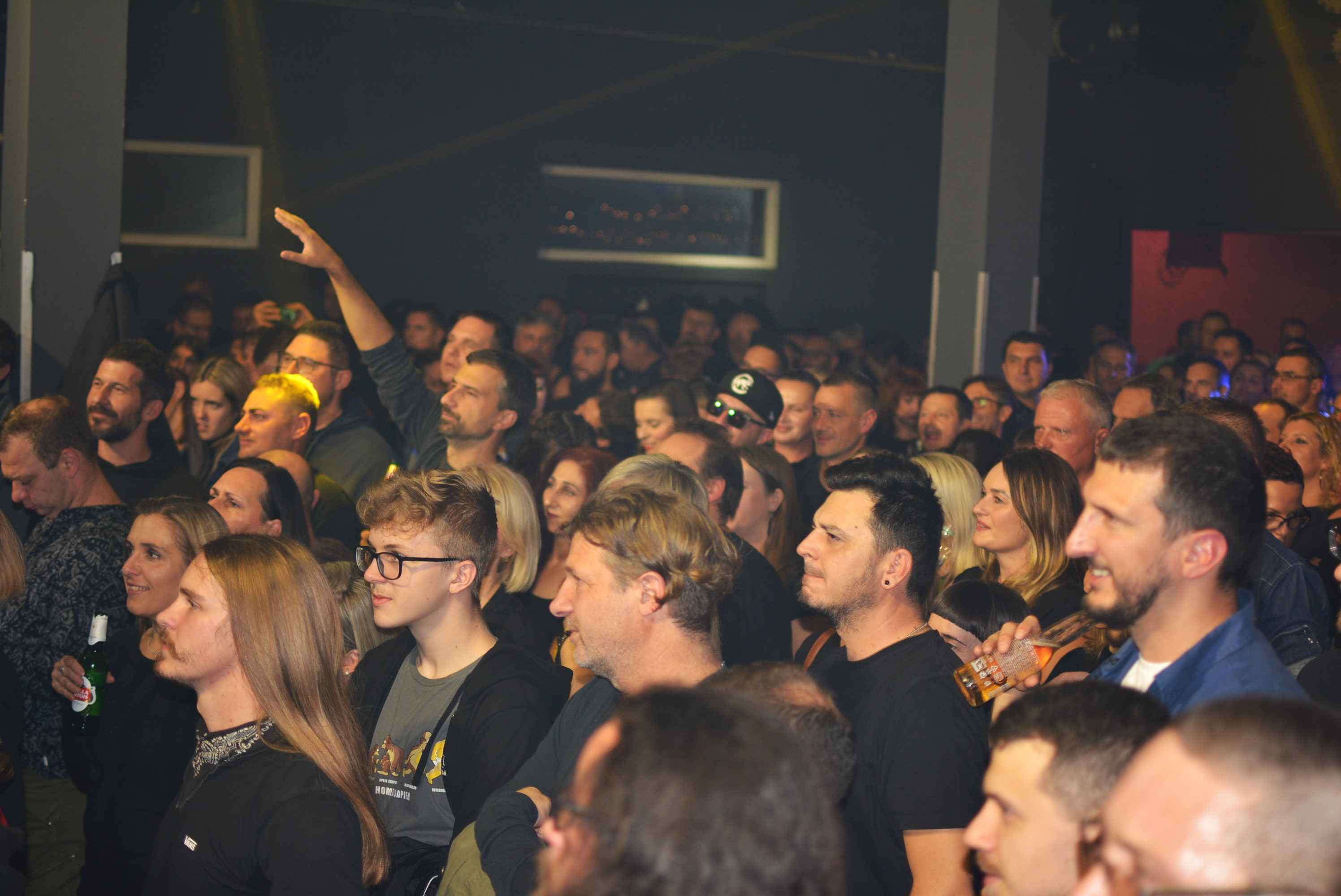 FOTO/VIDEO Euforična i nezaboravna noć uz Gorana Bareta i Majke u čakovečkom Meta baru