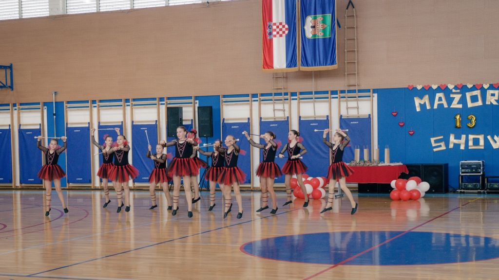 3313533757821683920577237996606