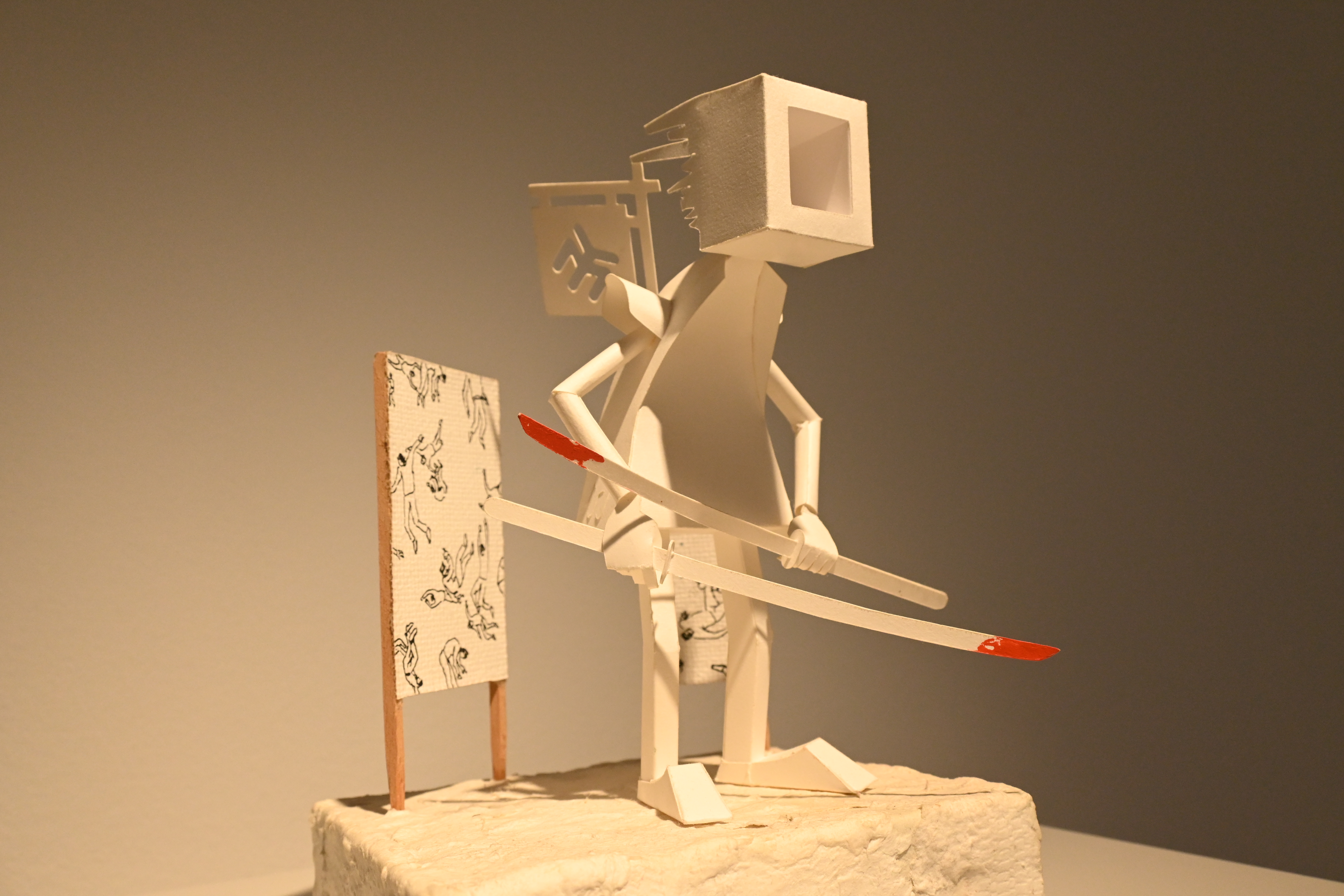 PRELOG Otvorena samostalna izložba ‘Papirnata energija’ akademskog umjetnika Marka Zubaka PRELOG Otvorena samostalna izložba ‘Papirnata energija’ akademskog umjetnika Marka Zubaka