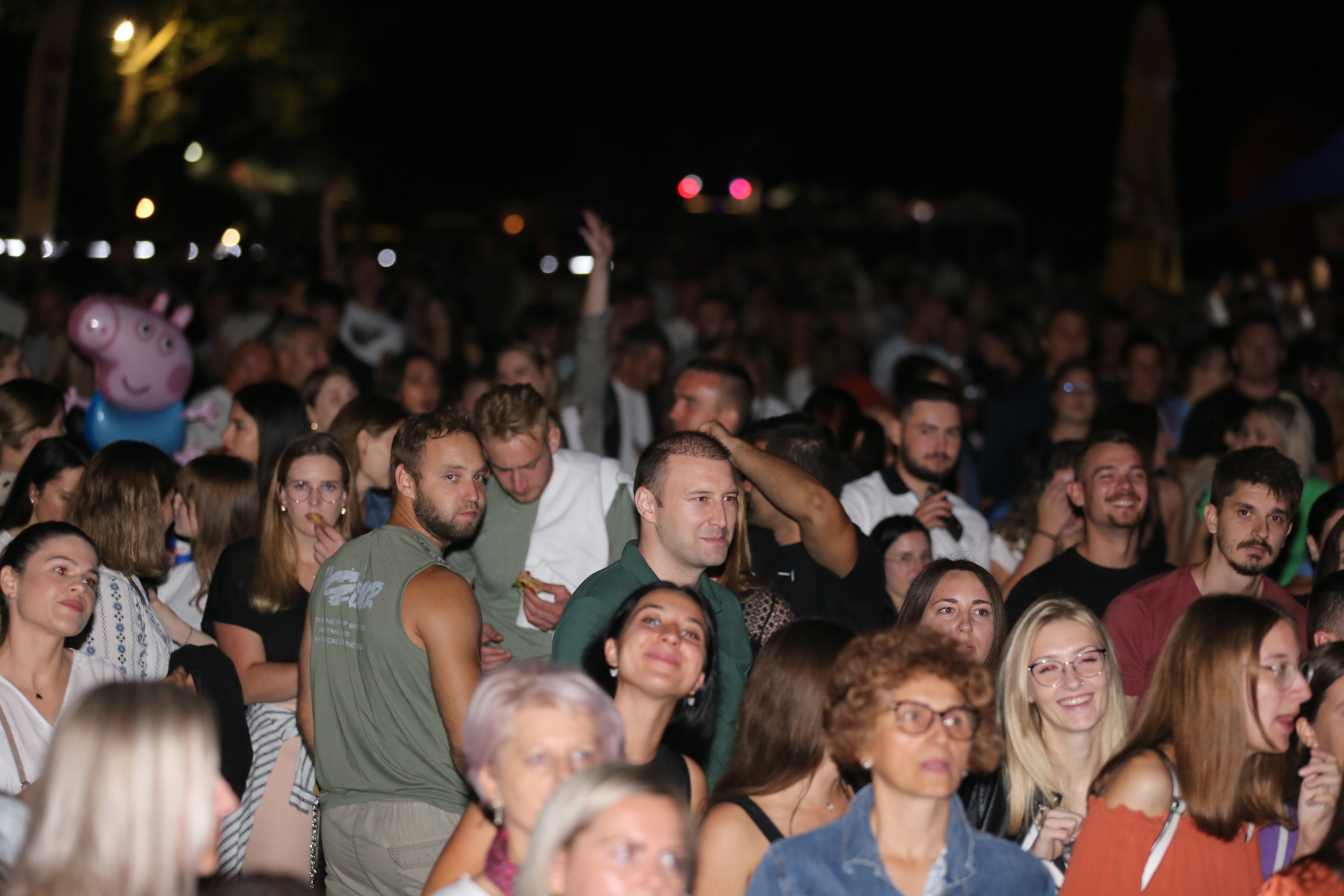 FOTO I VIDEO Vesna Pisarović na Marini Prelog rasplesala mnogobrojne posjetitelje i uveličala prvu večer Festivala balona
