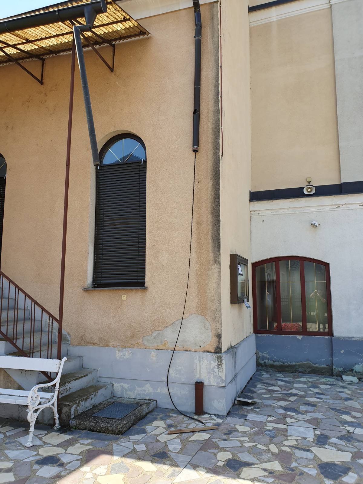 BEZ SRAMA I STRAHA Lopovi s crkve u Pribislavcu ukrali bakrene žljebove