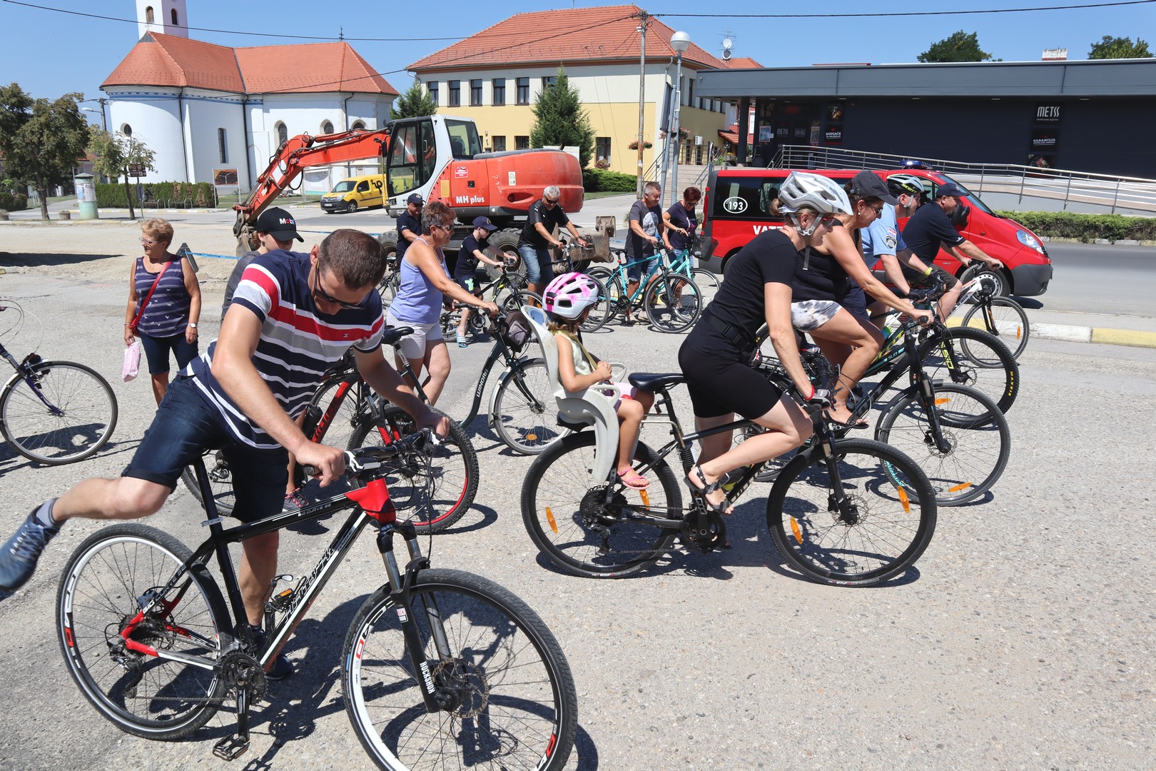 ‘Peciklinom protiv zaborava’: U Svetom Martinu branitelji održali biciklijadu