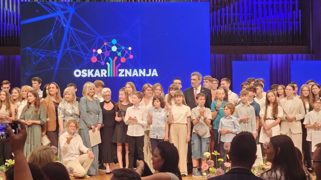 gimnazija josipa slavenskog