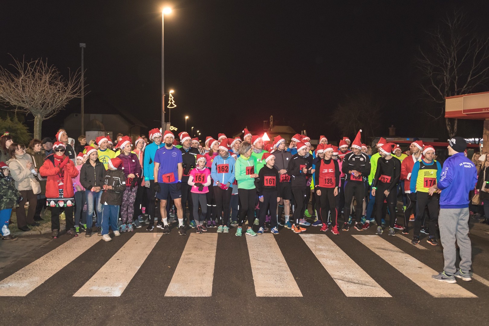 Sajam i božićna utrka privukli mnoštvo u centar Kotoribe