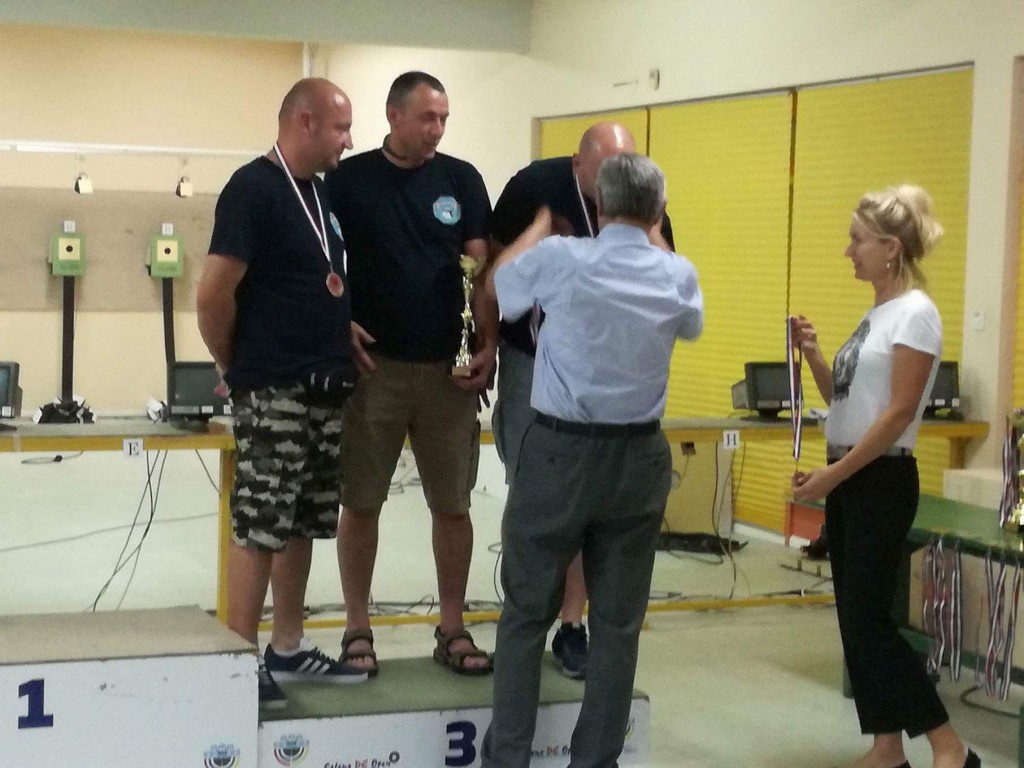 received1851400081548719518193