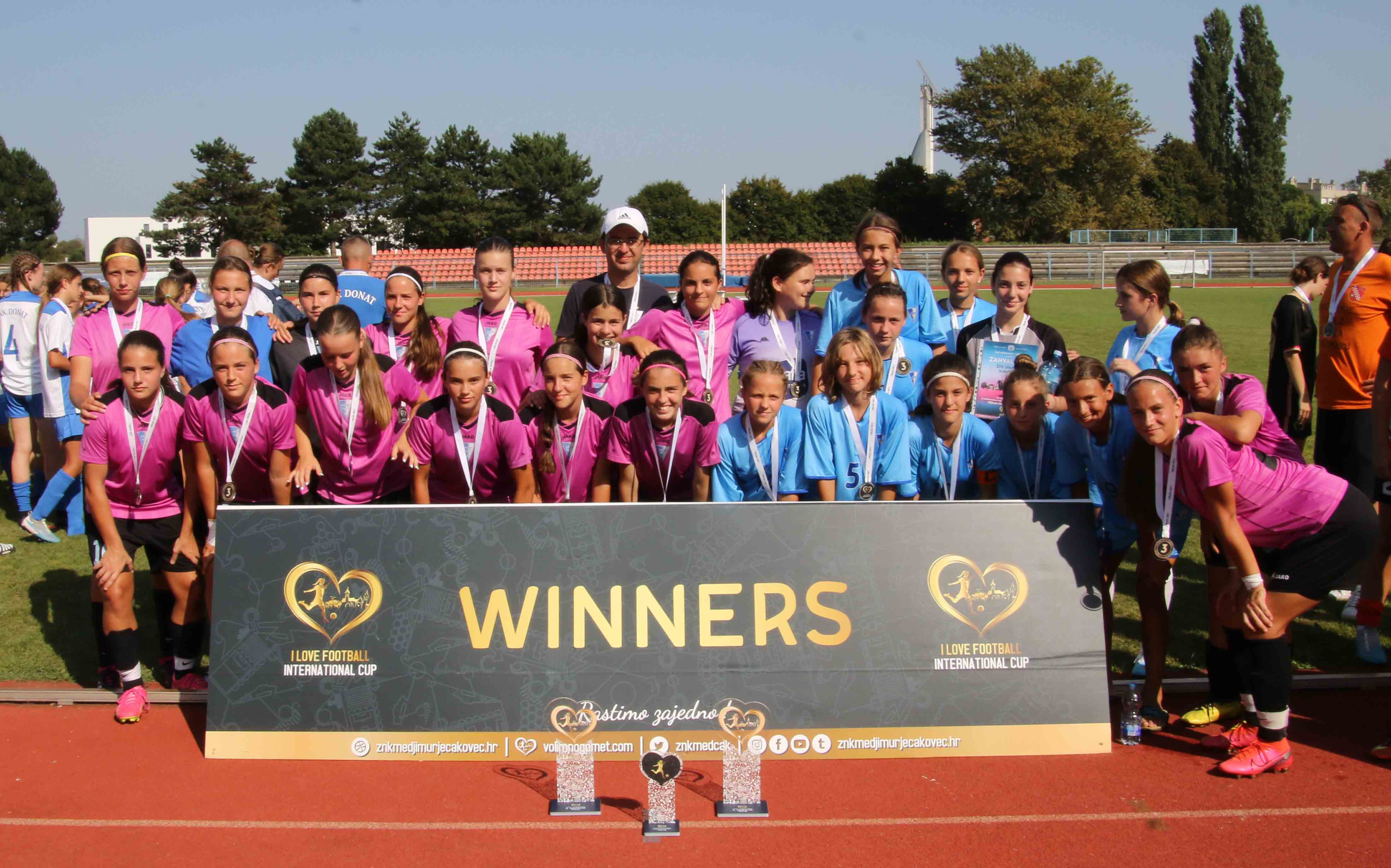 MEĐUNARODNO IZDANJE Ženski nogometni turnir u Čakovcu ‘Volim nogomet’