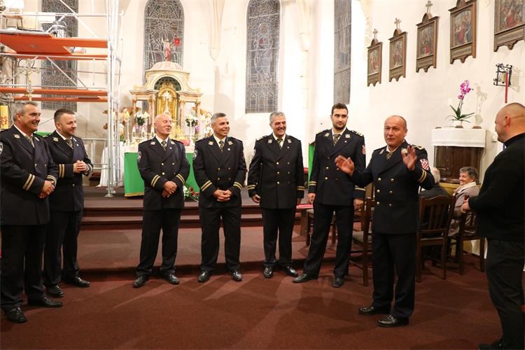 Svečana misa povodom devete obljetnice međimurske policijske kapelanije ‘Sveti Franjo Asiški’ Svečana misa povodom devete obljetnice međimurske policijske kapelanije ‘Sveti Franjo Asiški’