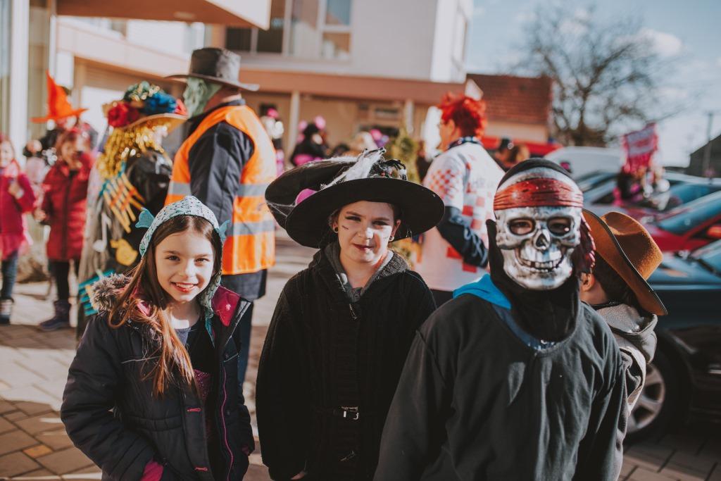 maskarestrah07256510