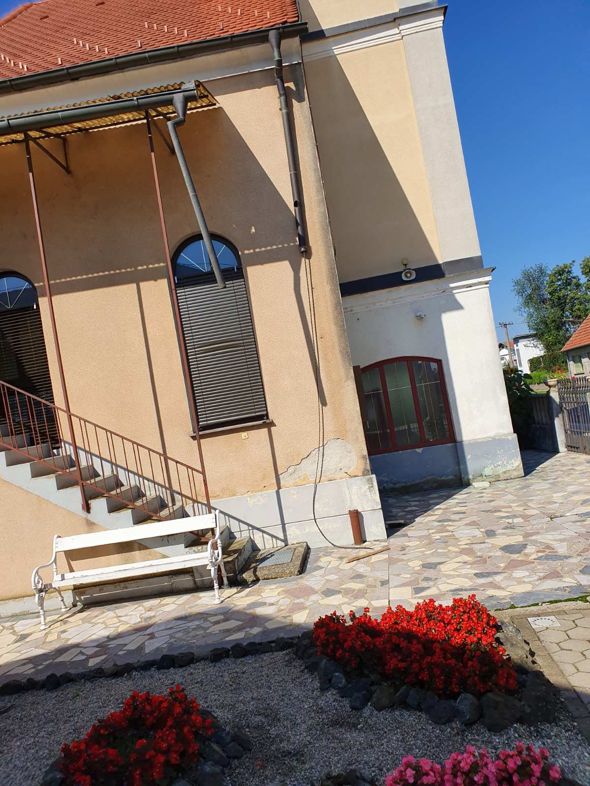 BEZ SRAMA I STRAHA Lopovi s crkve u Pribislavcu ukrali bakrene žljebove