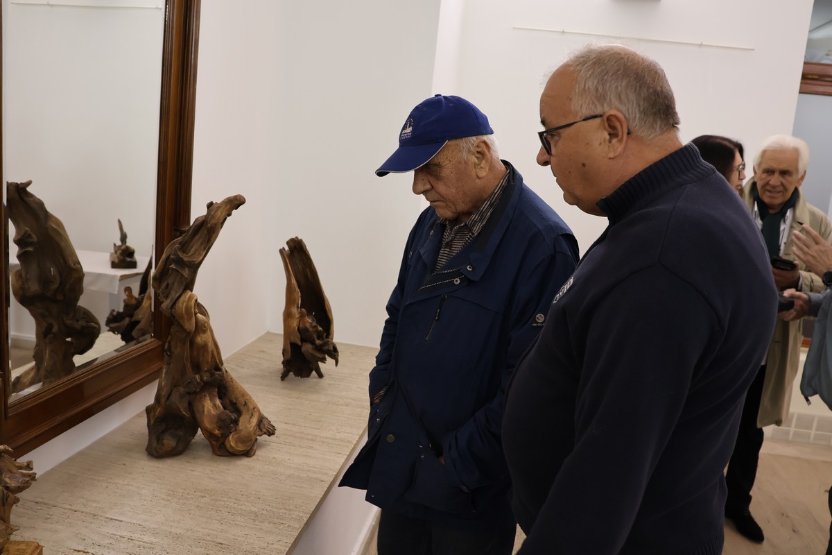 DRVENE SKULPTURE Otvorena izložba svestranog Josipa Radeka