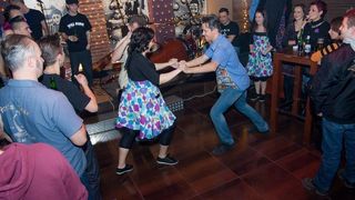 slika0015 Podroom (Petak, 7.12. – Trash & Burn Pin-up Calendar Party – 2. dio)
