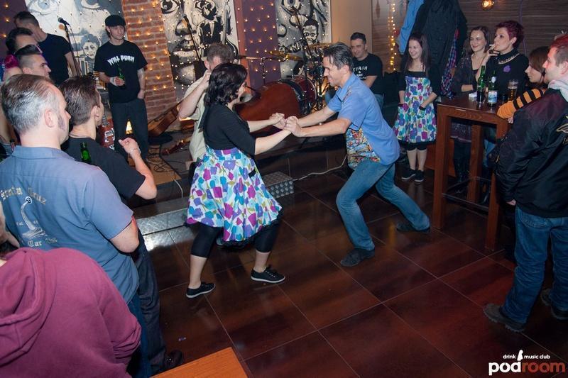 slika0015 Podroom (Petak, 7.12. – Trash & Burn Pin-up Calendar Party – 2. dio)