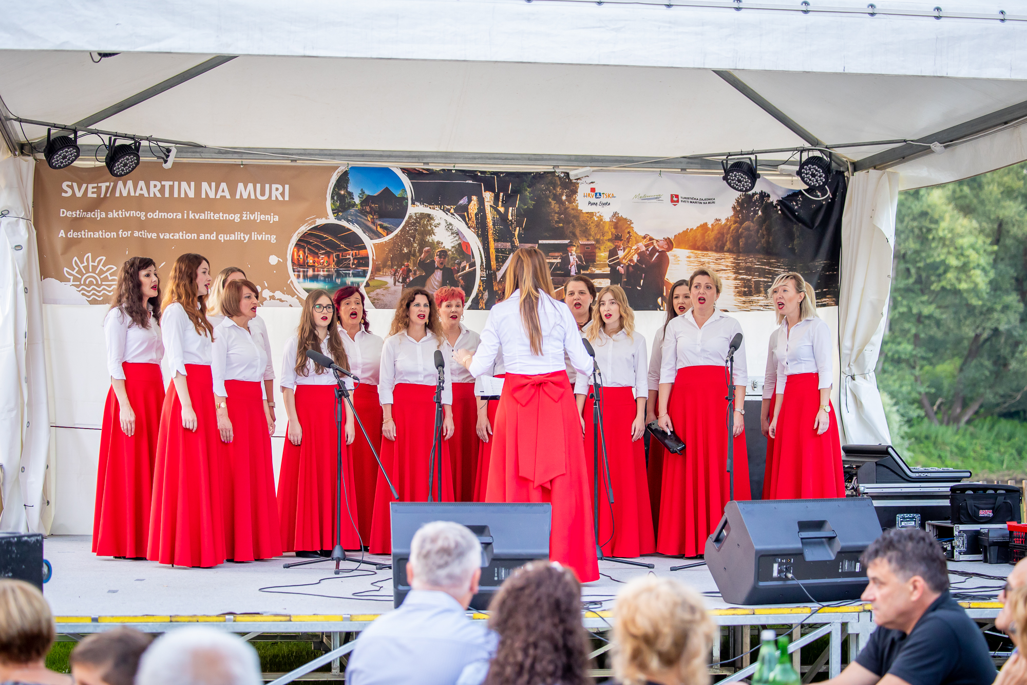 PREKRASNA VEČER Koncert Džo Maračić Makija i premijera spota Ansambla Pučpuljike