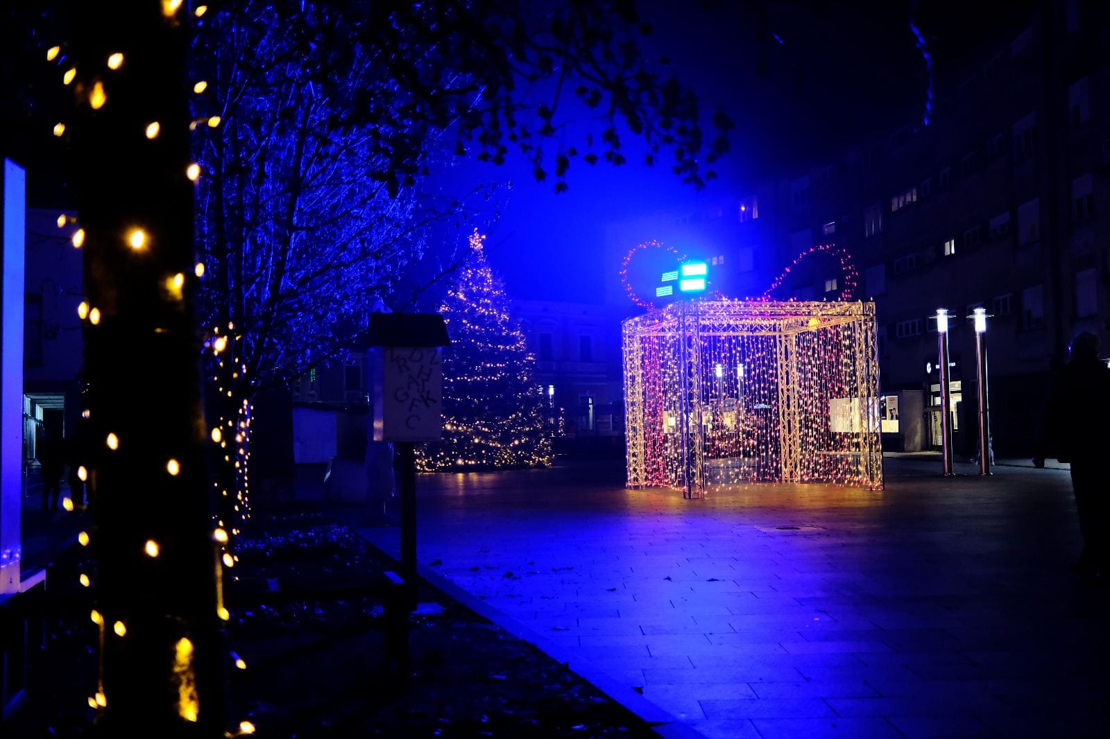 Čakovec zablistao zlatnim sjajem bezbroj žaruljica