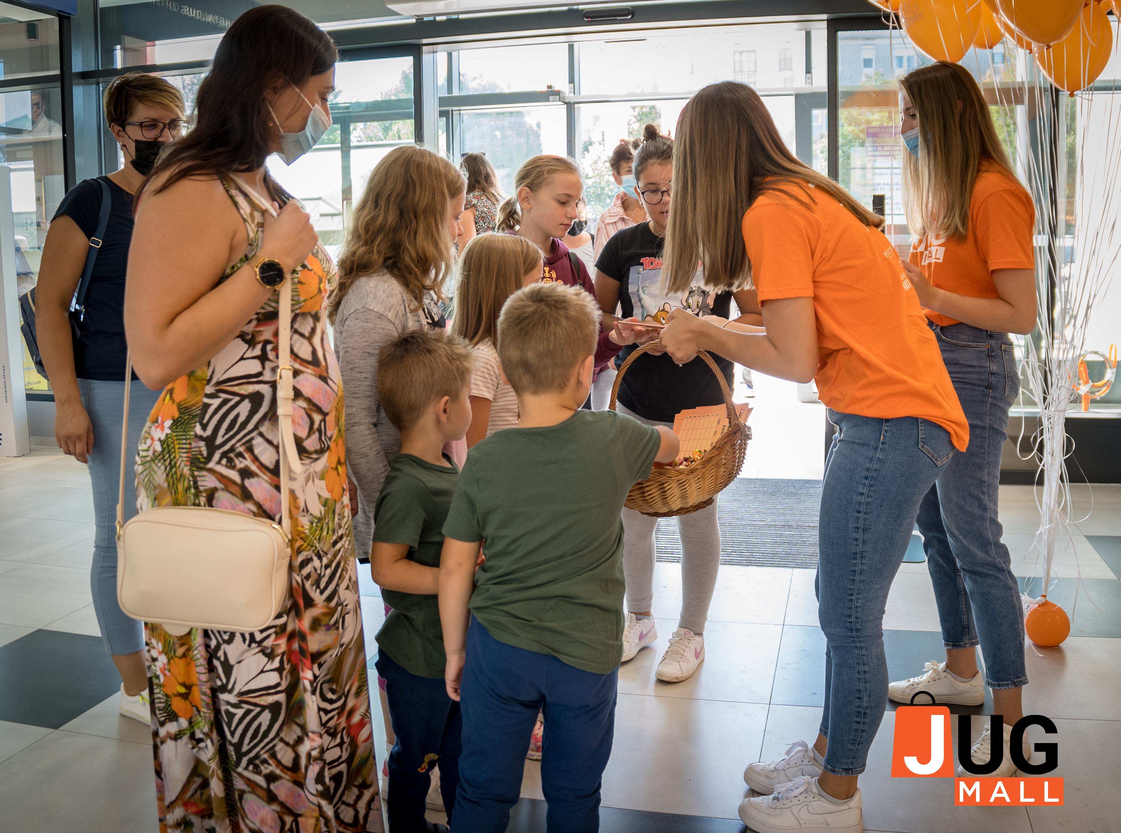 Image 5056146 (auto)