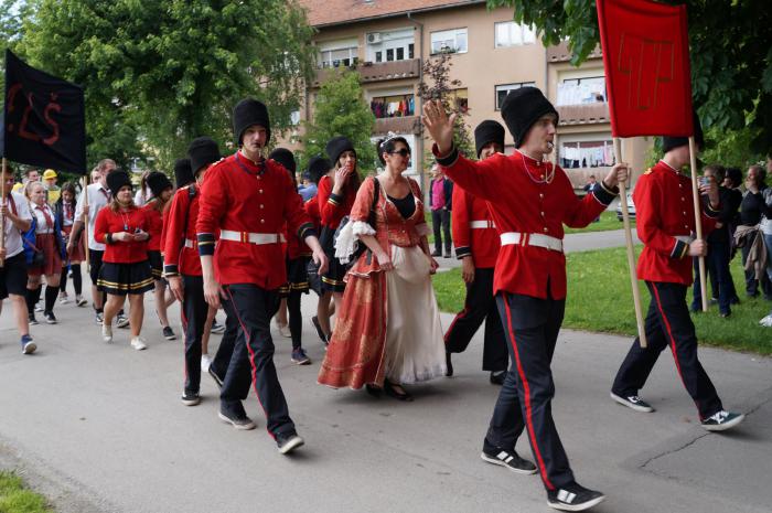 largeimg266979592806