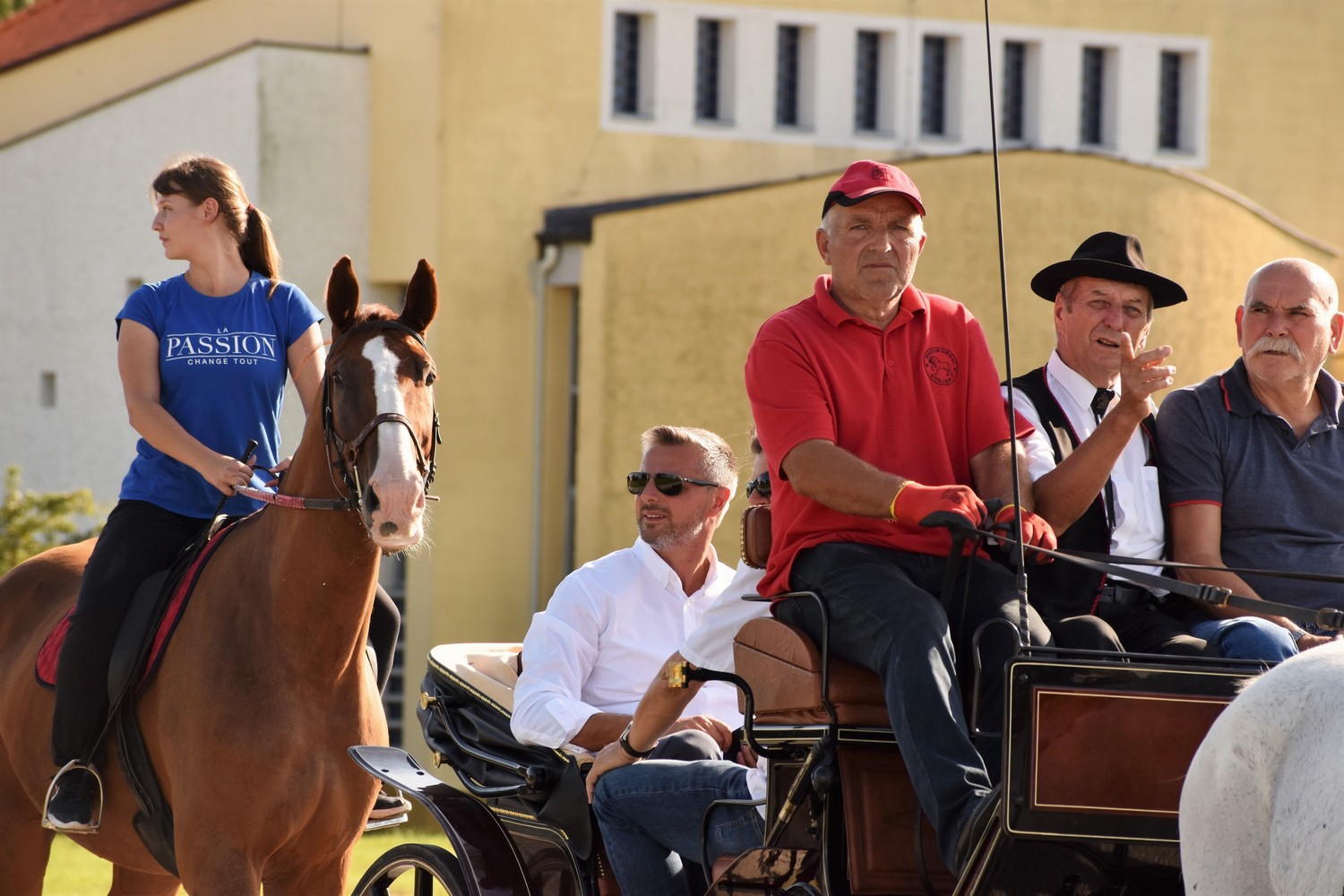 Dan Savske Vesi proslavljen uz tradicionalan mimohod mještana i udruga, zabavan program i besplatan grah