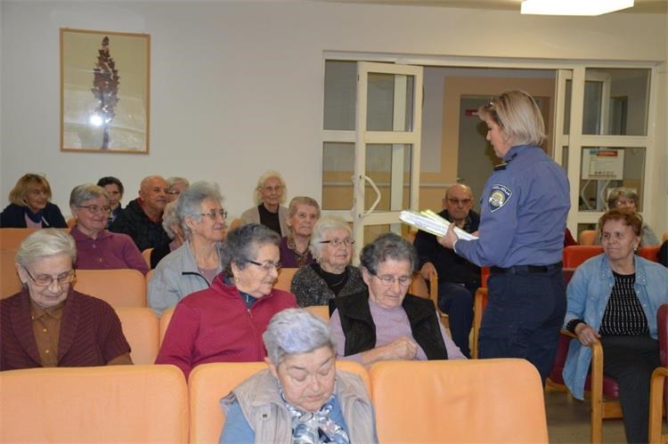 Prometna preventivka u akciji ‘Umirovljenici u prometu’