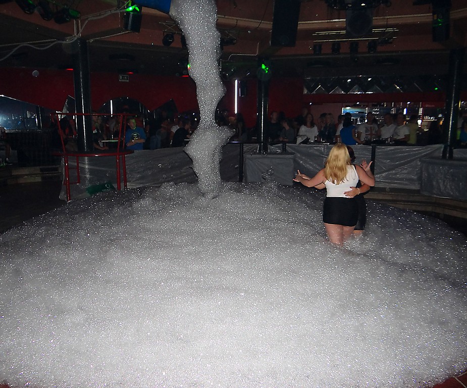 slika000243080 9 Pjena party u Šampionu (Subota, 16.8.2014.)