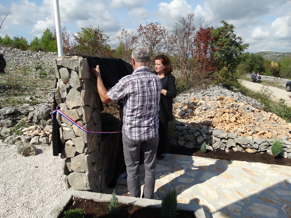 U Vodičkom zaleđu otkriven spomenik zapovjedniku Ivanu Vurušiću