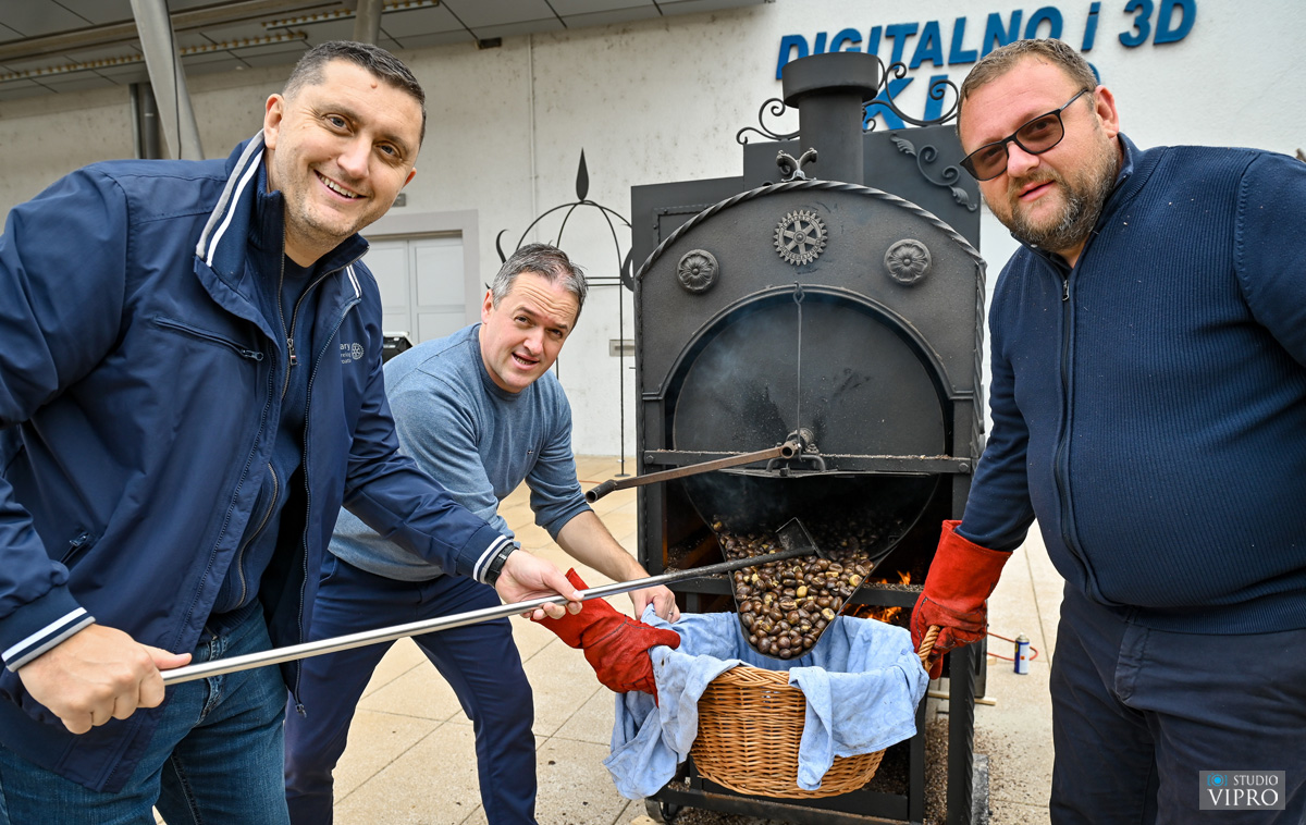 ZA POMOĆ POTREBITIMA Održana još jedna kestenijada Rotary cluba Prelog