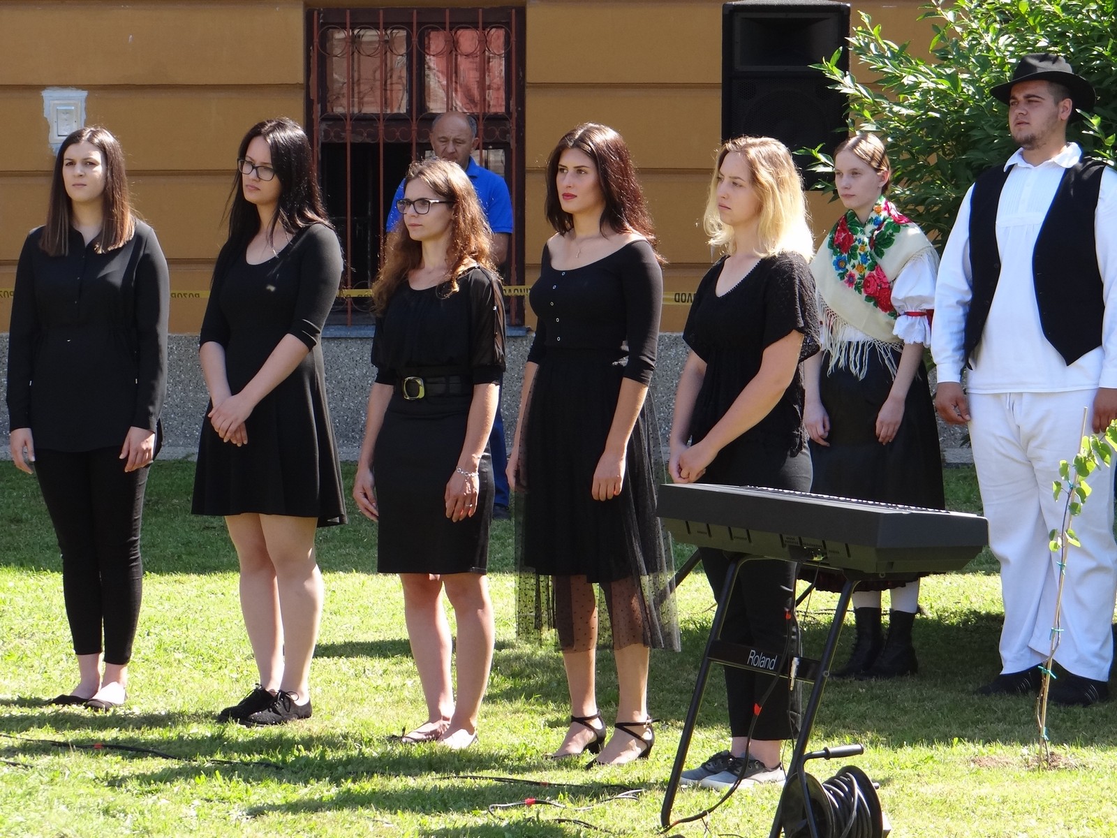 Ispred Učiteljskog fakulteta postavljena glazbena klupa posvećena međimurskoj popevki