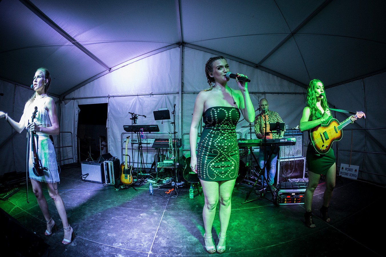 Atraktivne i seksipilne Učiteljice dobro zagrijale šator na Šuderici u Goričanu