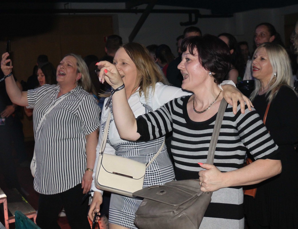 Neda Ukraden i grupa Vigor