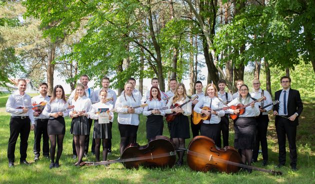 Tamburaški orkestar KUU Zvon župne zajednice Mala Subotica Tamburaški orkestar KUU Zvon župne zajednice Mala Subotica