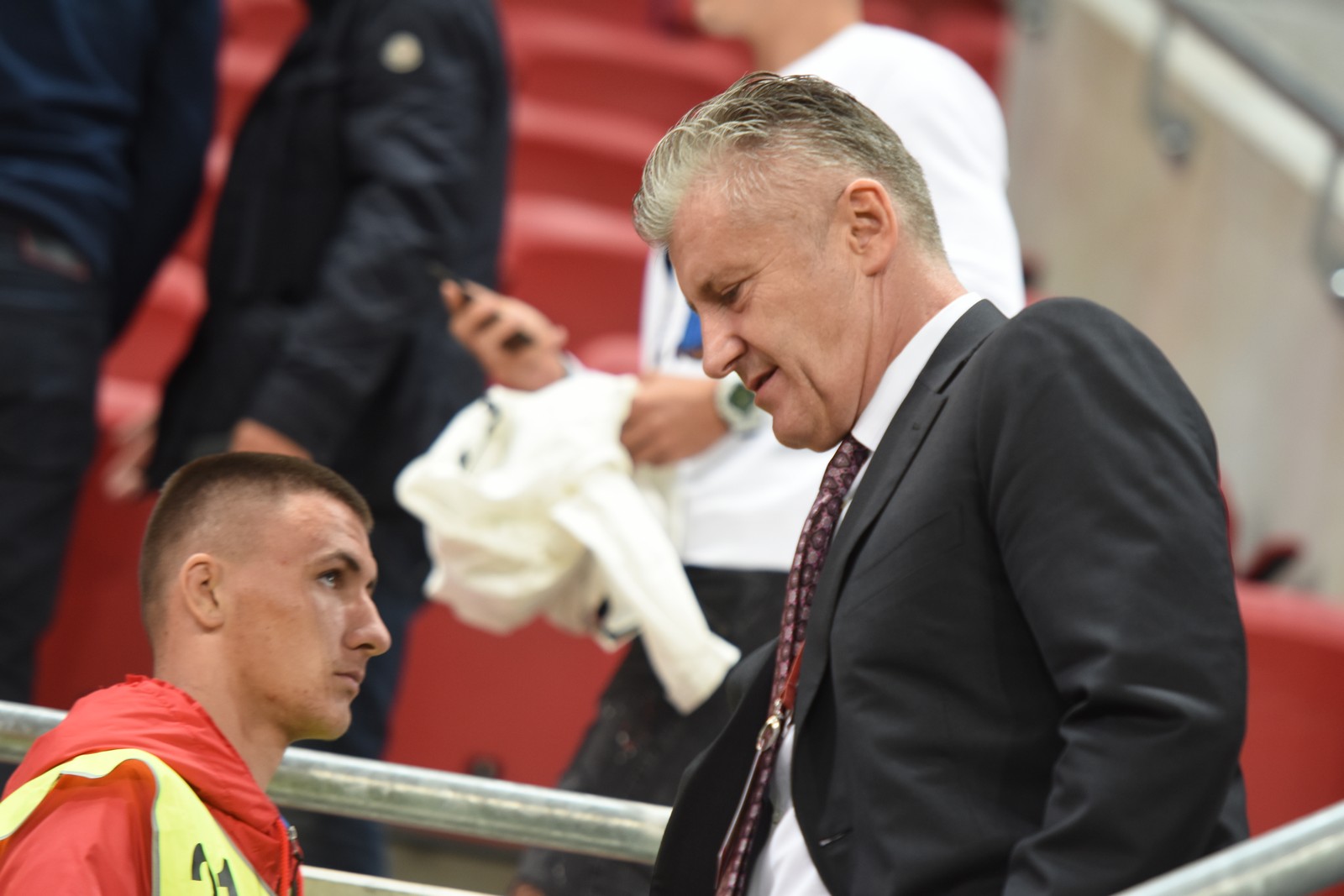 Image 3833573 (auto) Image 3833573 (auto)