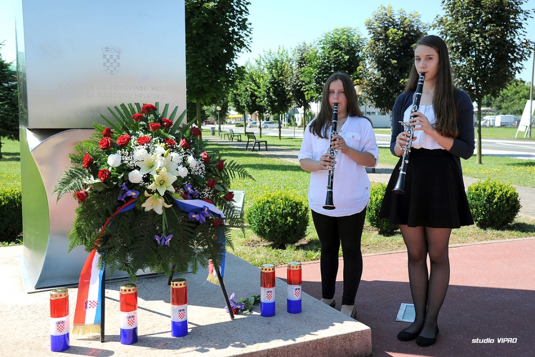 297412322dsc0977924597