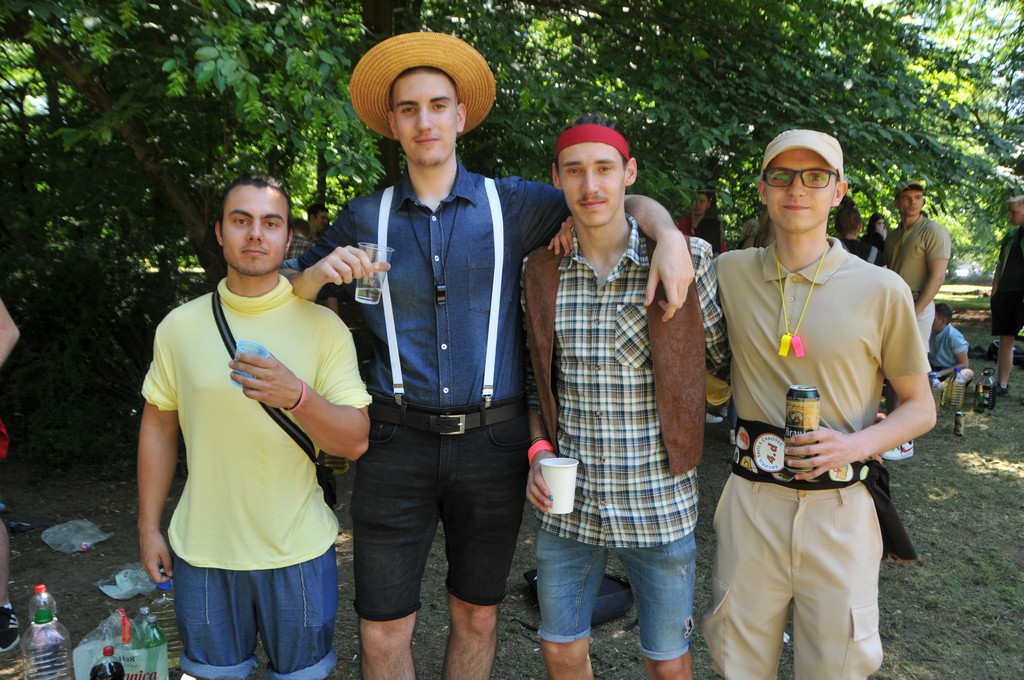 Maturanti se zabavljaju u čakovečkom parku