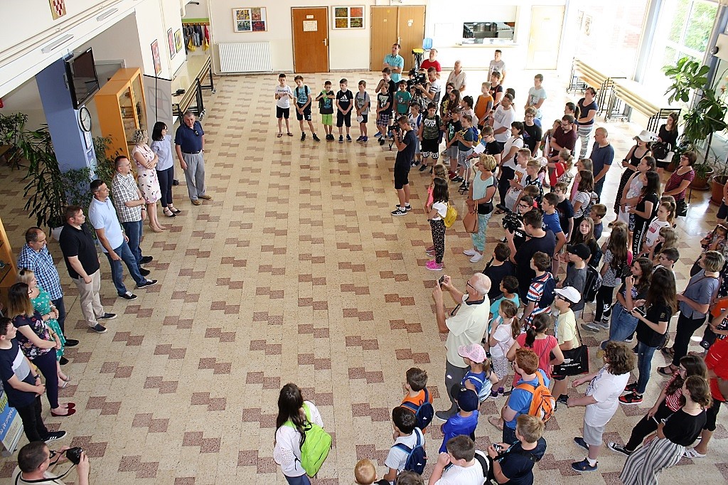 Počele ljetne radionice iz tehničke kulture, u Društvenom domu Mačkovec održava se kamp iz engleskog jezika