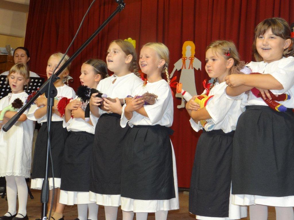 Prvi dječji folklorni susreti u Žiškovcu