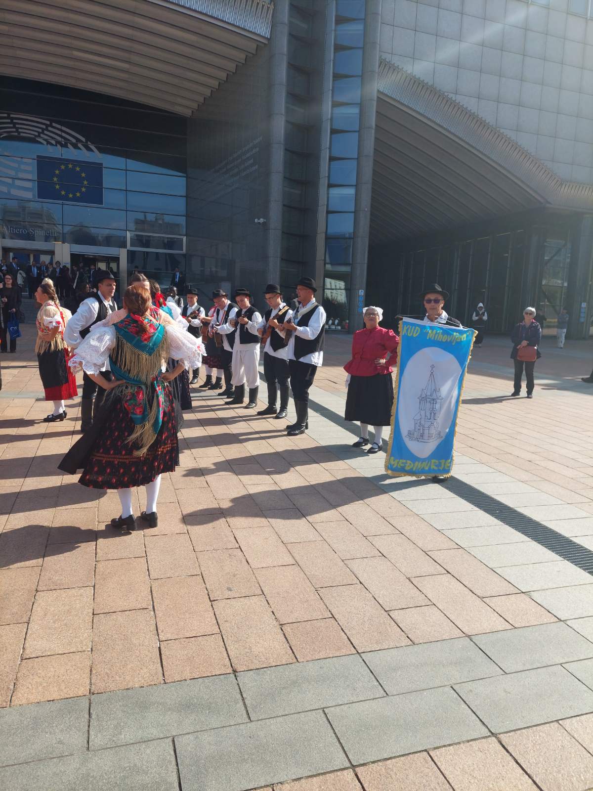 KUD Mihovljan London