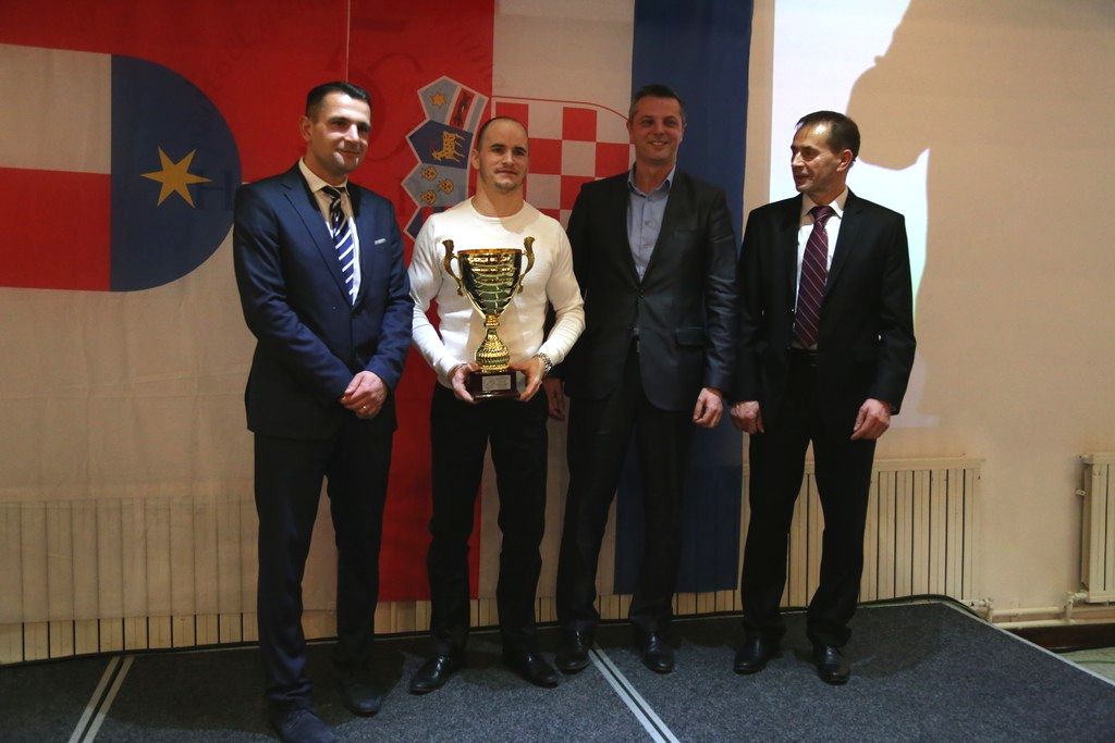 pravazena00092841437