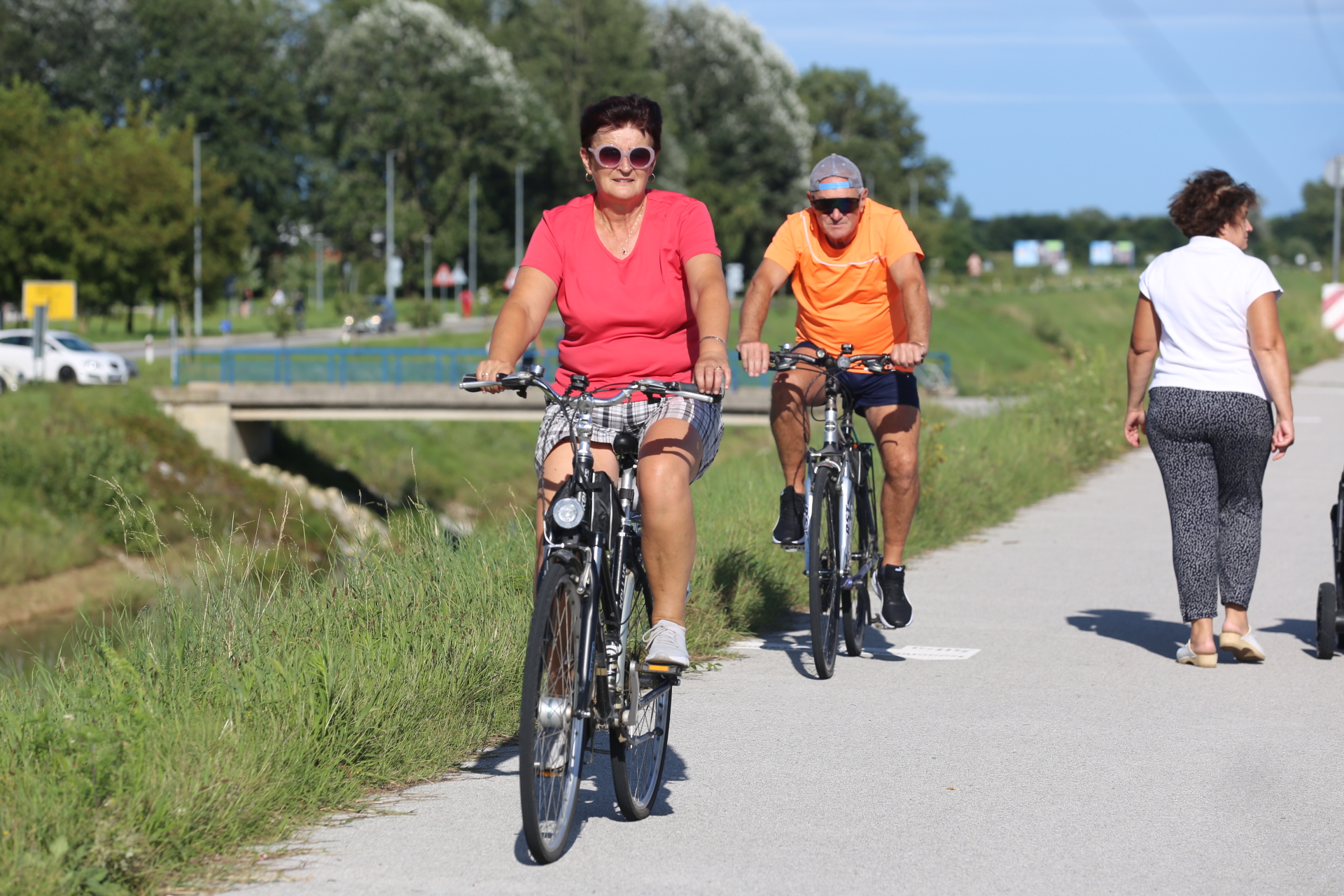 KLIKOM PO MARINI Mještani iskoristili beskišno popodne za šetnju i svježi zrak