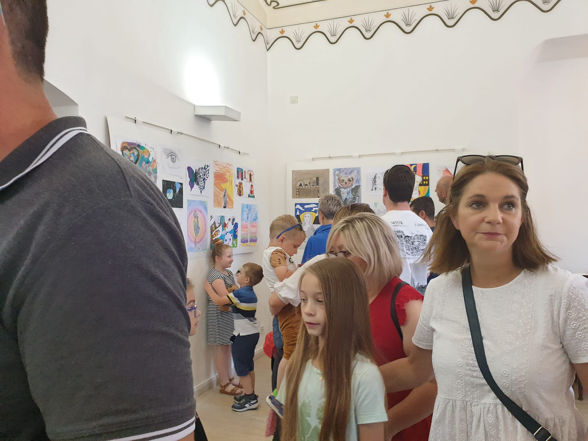 FOTO Artelje: Velika skupna izložba nastala u protekloj sezoni