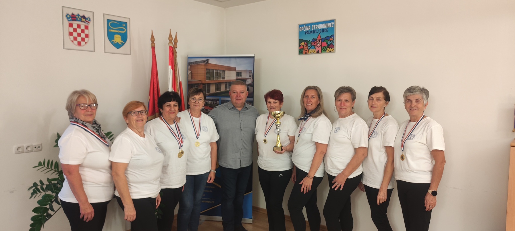 Udruga žena Strahoninec Franjo Lehkec