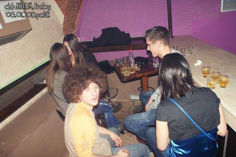 slika0003 Antrum (Petak, 6.1.2012) slika0003 Antrum (Petak, 6.1.2012)