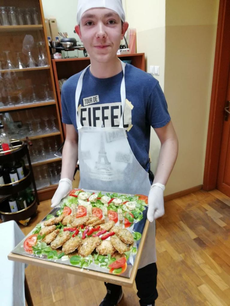 posjetsrednjojskoliprelog278263