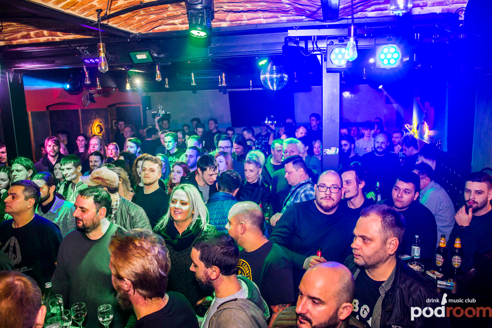 Crno Perje u Podroomu