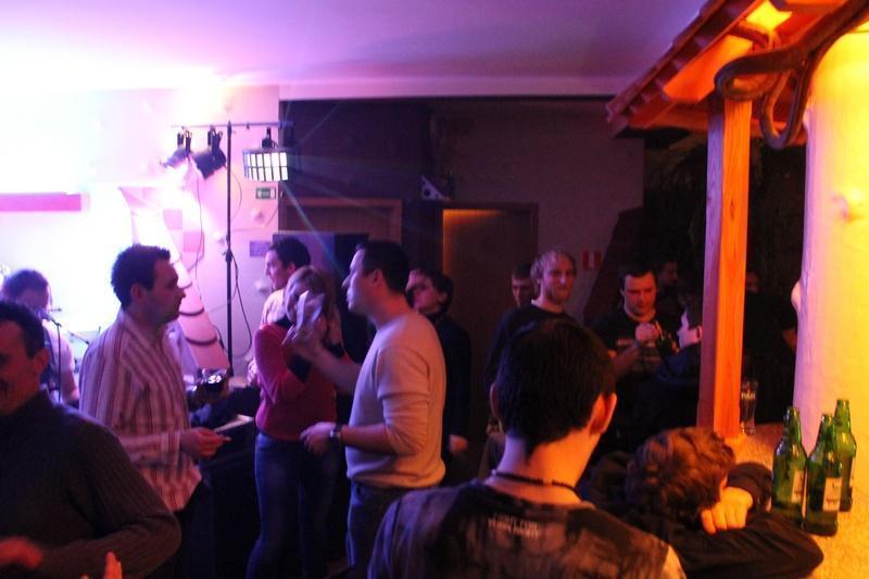 slika0036 Insomnia (Petak i subota, 22. i 23.2.2013 – Gloria Band)