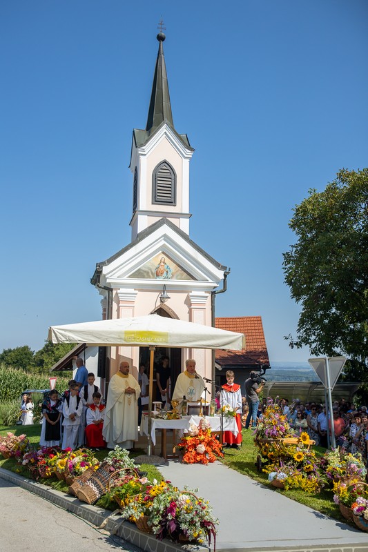 NA TOČKI PRIJATELJSTVA Susret hrvatskih i slovenskih vjernika u Šprincu