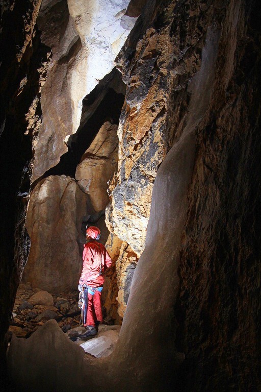 MLADI ČAKOVEČKI SPELEOLOG ILIJA JURAK Ljepota poniranja u zemljine dubine