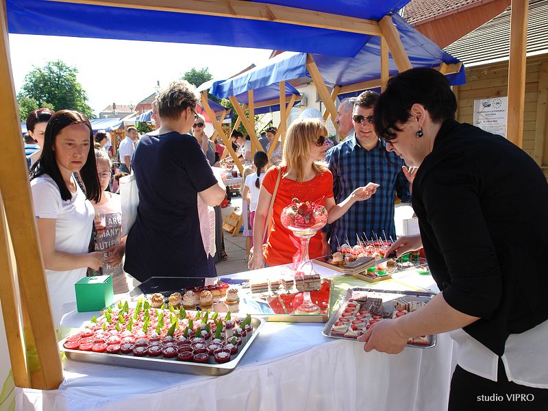 353815380dsc06243310566