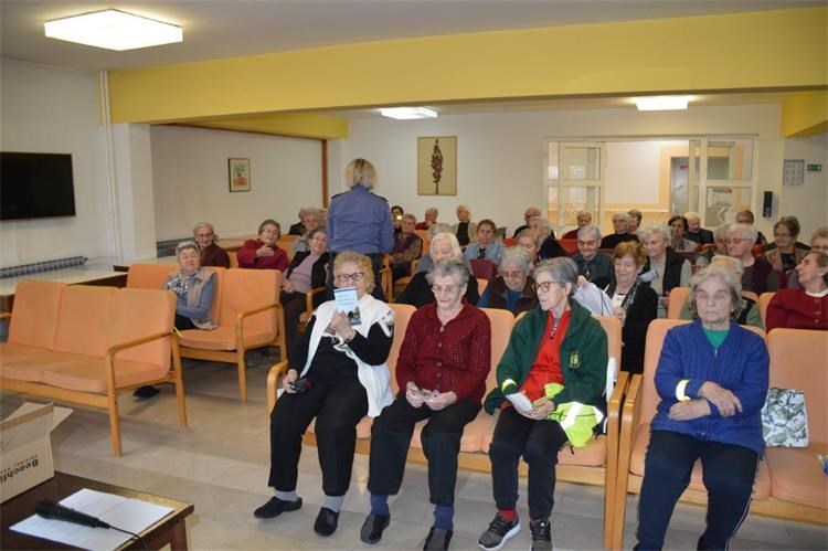 Prometna preventivka u akciji ‘Umirovljenici u prometu’