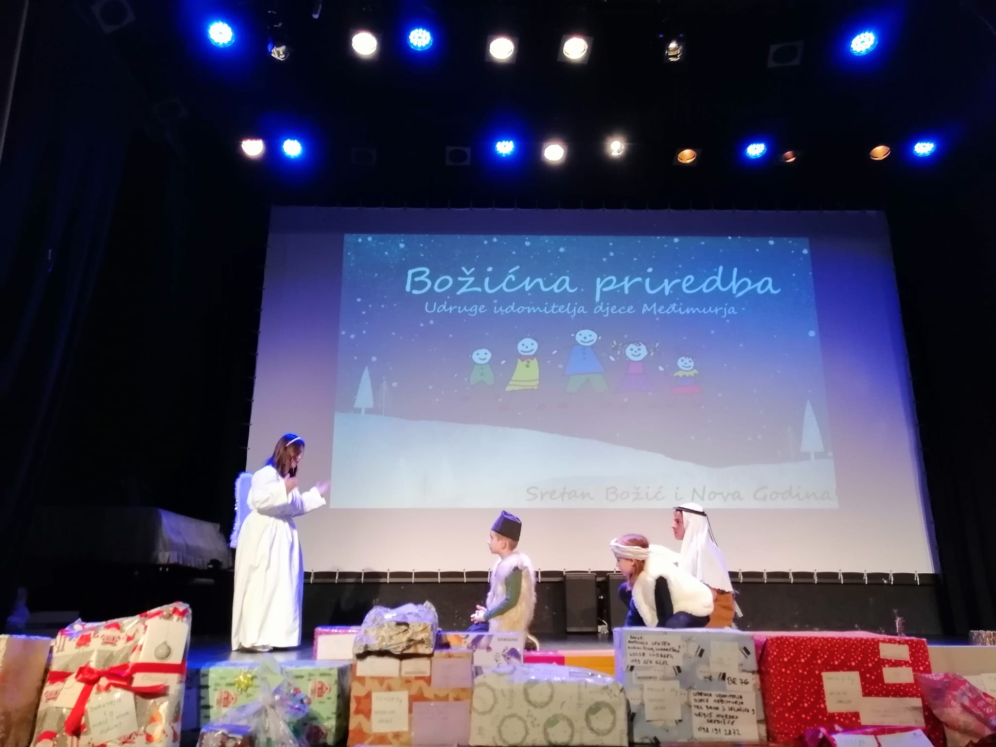 Božićna priredba Udruge udomitelja djece Međimurja u Centru za kulturu ‘Rudar’